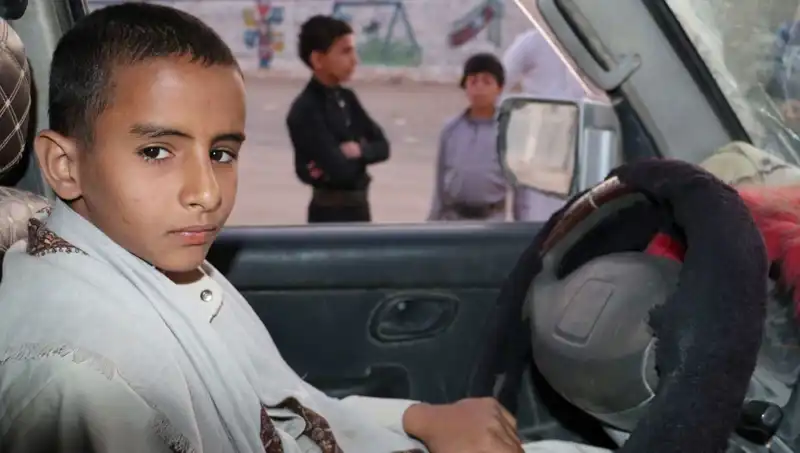 Yemen'de Çocuk Şoförler: İç Savaş ve Zorlu Mücadele