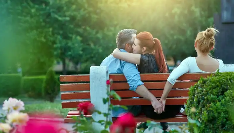İlişkinizde Aldatılıyor Olabileceğinizi Gösteren 5 Gizli İşaret