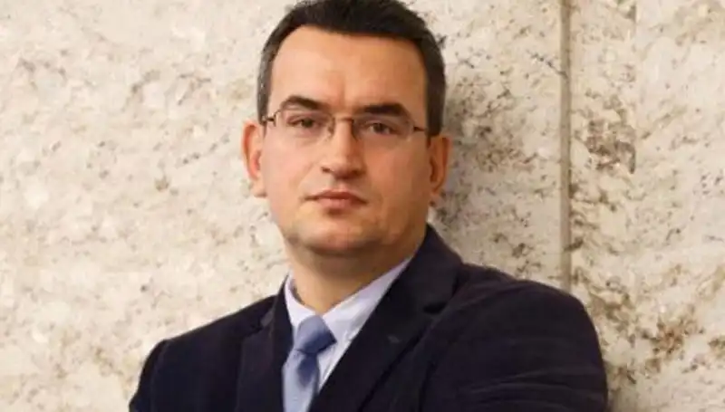 Deva Partisi Kurucu Üyesi Metin Gürcan: Siyasi Kariyeri ve Hayatı