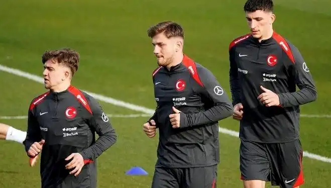 Fenerbahçe'nin Hedefindeki Yıldız Futbolcu Galatasaray'a Transfer Oluyor!