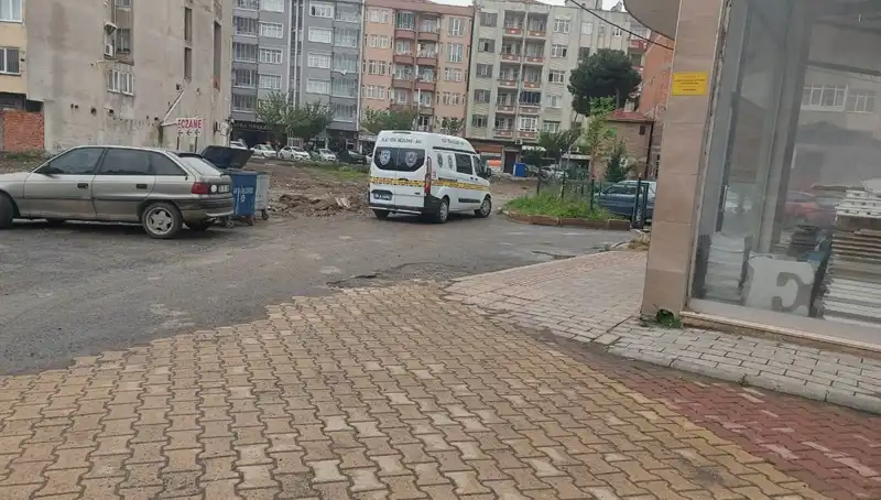 Düşen Kadının Korkunç Anları: 4. Kattan Düştü, Hayat Mücadelesi Başladı!