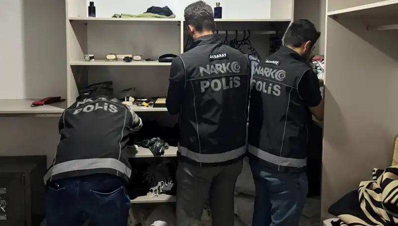 Uyuşturucu Operasyonunda Şok Edici F Serisi Dolar Ele Geçirildi