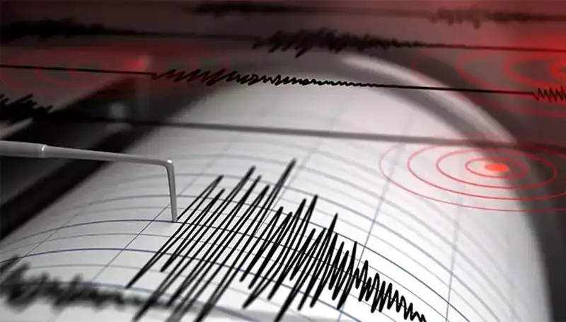 Datça'da 4,4 Büyüklüğünde Deprem: Yerel Halk Tedirgin Oldu!