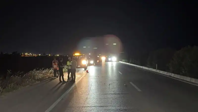 Adana'da Korkunç Trafik Kazası: Üç Araç Zincirleme Çarpıştı