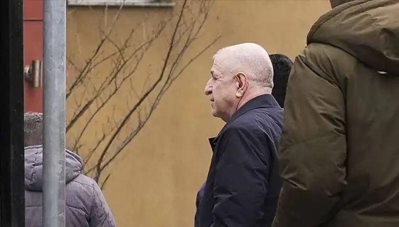 Ümit Özdağ'ın Yargılandığı Davada Ara Karar: Neler Oluyor?