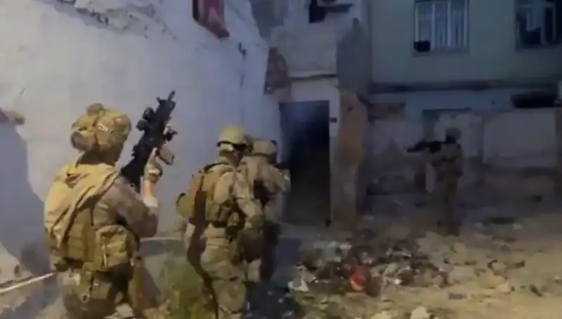 75 İlde Dev Uyuşturucu Operasyonu: 2.311 Şüpheli Yakalandı