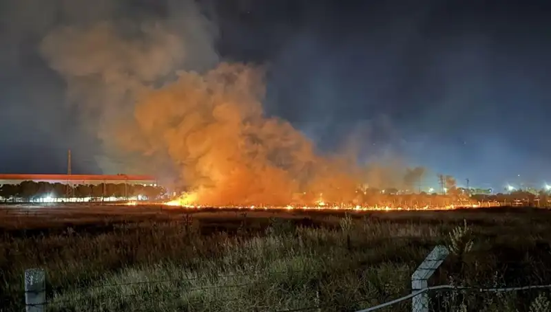 İzmir'de Gece Yarısı Yangın: Panik İçinde Uyanan Vatandaşlar