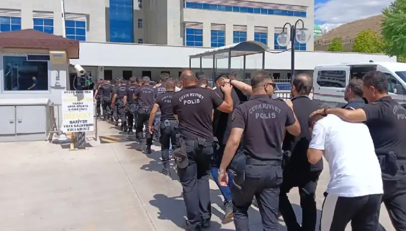 Ankara'daki Tehditkar Haraç Çetesi Operasyona Uğradı: Avukatlar da İçinde