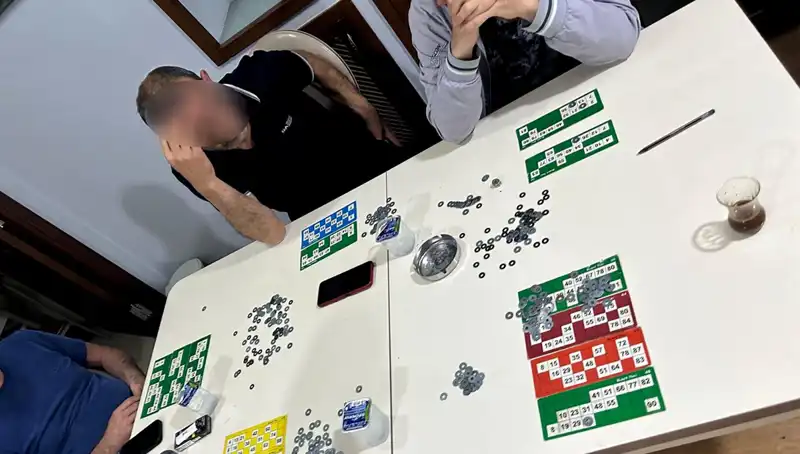 TikTok Canlı Yayınında Şok! Polis Baskınıyla 22 Kişi Suçüstü Yakalandı