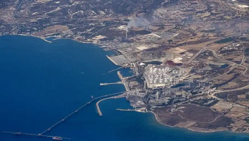 ABD Donanması, İsrail’e Silah Taşımak Üzere Limasol’a Uğruyor