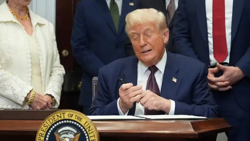 Trump'tan Beyaz Saray'a Lüks Dokunuş: 200 Milyon Dolar Hedefleniyor