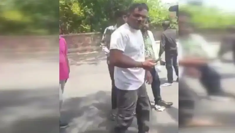 11A Yolcusu Olaylı Anları Böyle Anlattı: "Biri Beni Yakaladı"