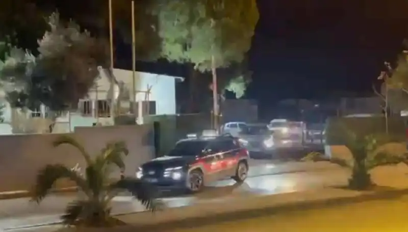 İzmir'de Büyük Operasyon: 141 Hükümlü Adaletin Kollarına Teslim Edildi!