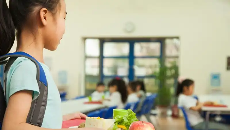 İspanya, Obeziteyle Mücadelede Radikal Bir Adım Attı: Yağlı Yiyecekler Menülerden Çıkıyor
