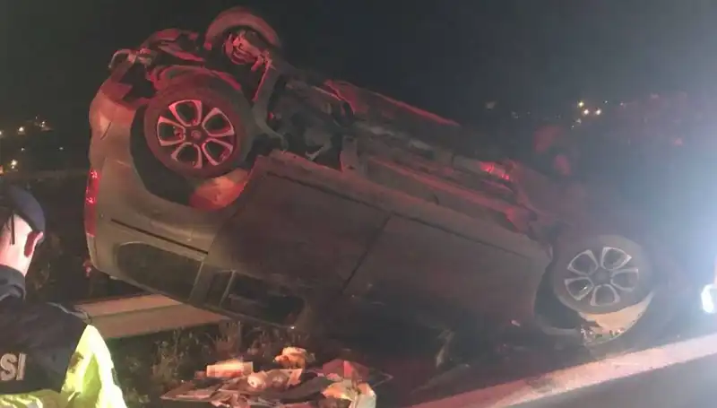 Osmaniye'de Feci Kaza: Otomobil, TIR'a Çarptı Beş Kişi Yaralandı