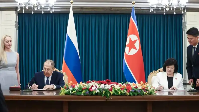 Rusya ve Kuzey Kore: Lavrov ile Kim Yong Chol Görüşmesi Neleri Değiştirecek?