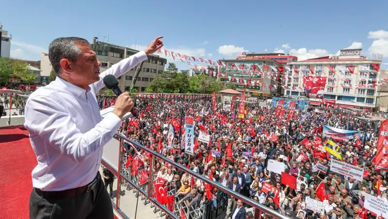 Özgür Özel'den Önemli Açıklama: Silah Bırakmayı Destekliyoruz!