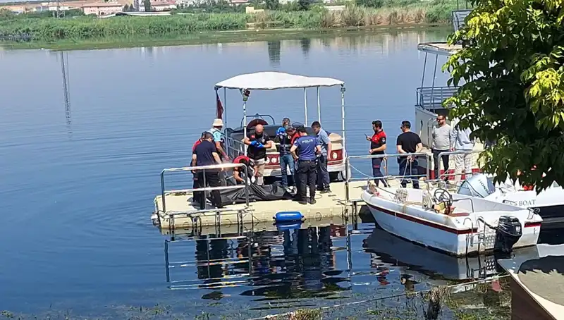 Fırat Nehri'nde Sırrı Çözülemeyen Erkek Cesedi Bulundu!
