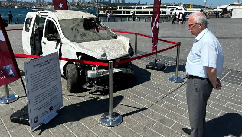 15 Temmuz'un Hatırası: Tankların Ezdiği Araçlar Sergileniyor