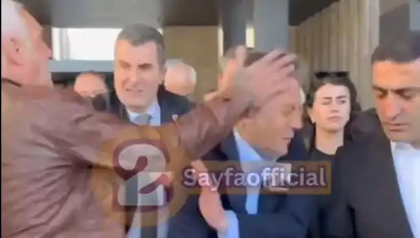 Özgür Özel'e AKM Çıkışında Fiziksel Saldırı! Olayın Detayları Ortaya Çıktı