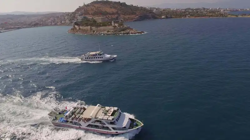 Yunan Adalarına Kapıda Vize ile Yeni Tatil Rotası Açılıyor!