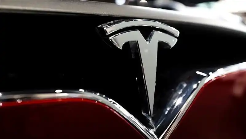 Tesla’da FSD Beklentisi ve Ucuz Model Tartışması: Neler Oluyor?