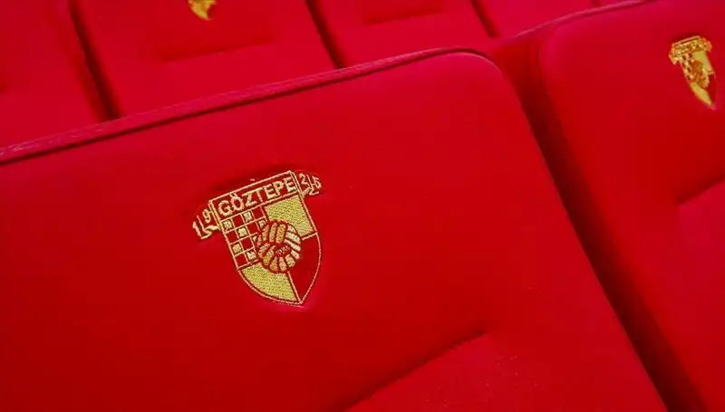Göztepe, Hızla Yükselen Yıldız Junior Olaitan'la Anlaştı