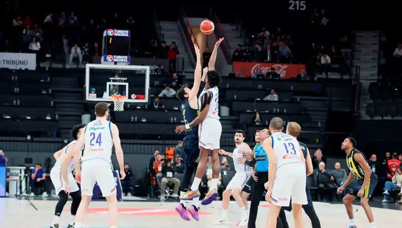 Anadolu Efes, Panathinaikos ile EuroLeague'de Şampiyonluk Yolunda Karşılaşıyor!